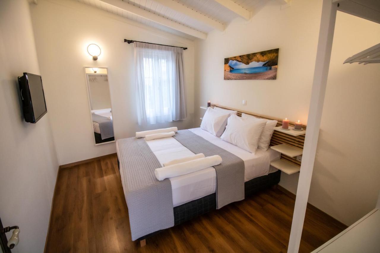 Levkosh Apartments At Lefkada'S Heart Exterior photo